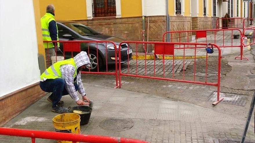 Hacen accesibles las intersecciones y pasos elevados del paseo de Extremadura