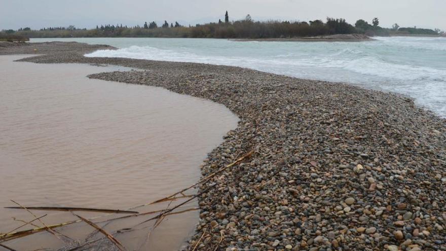 La desembocadura del Millars sigue unida al mar en el tramo sur