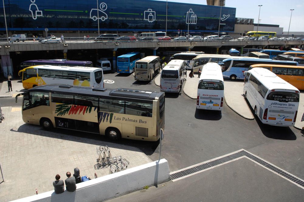 Llegada viajeros al aeropuerto de Gran Canaria