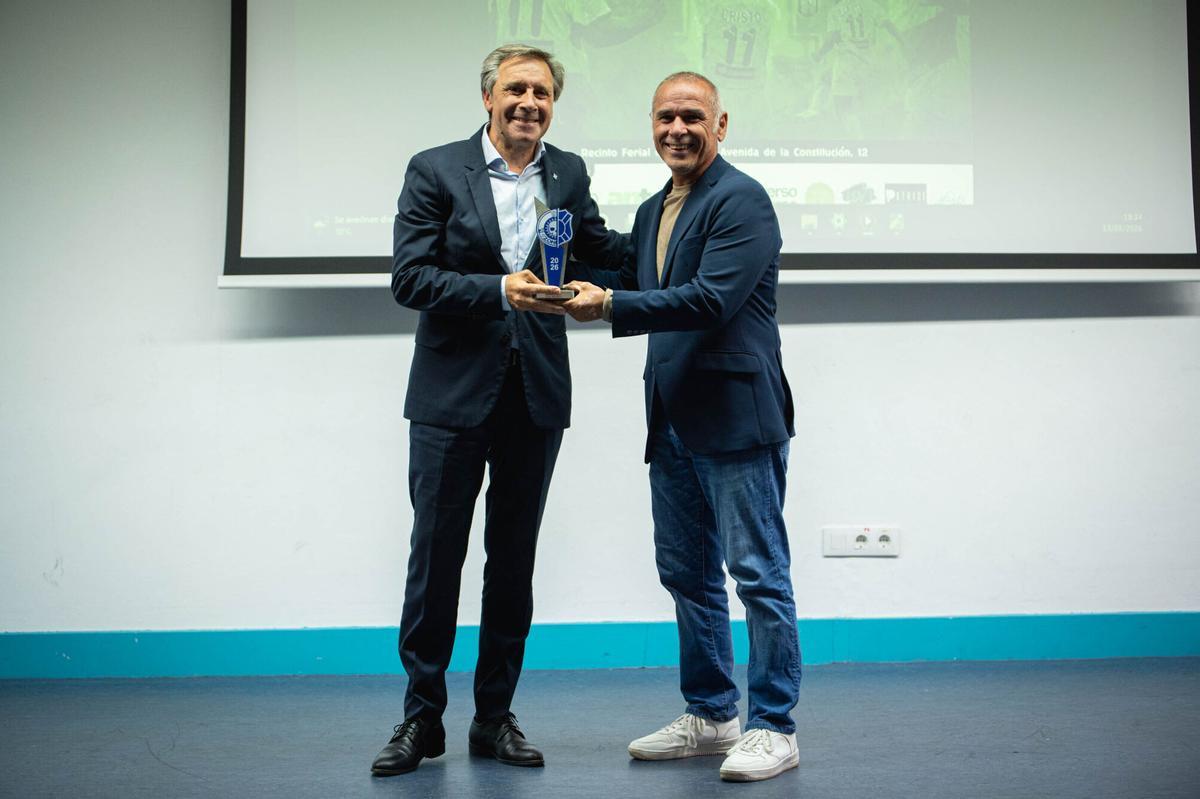 Zoneros entrega premios al compromiso del CD Tenerife