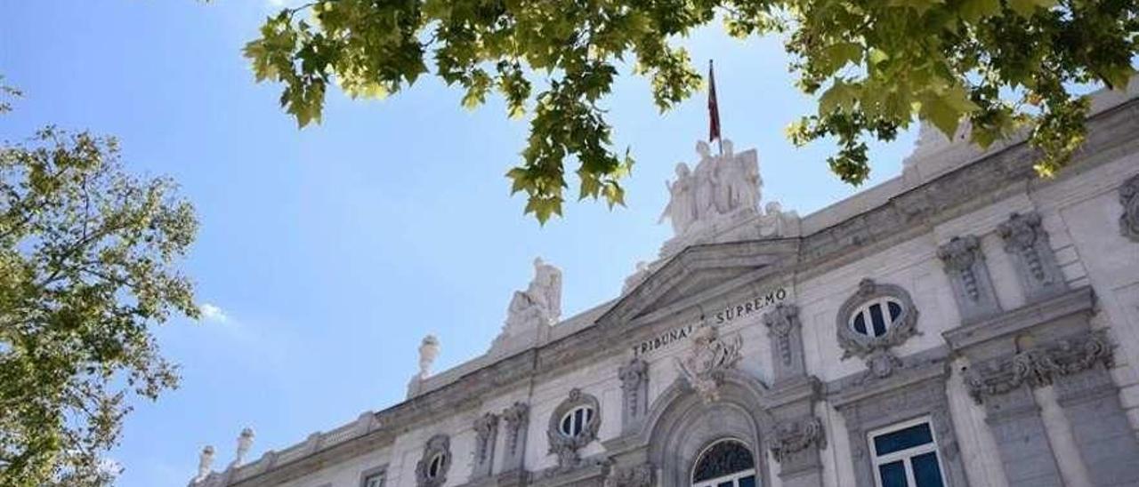 Exterior de la sede del Tribunal Supremo. // EP