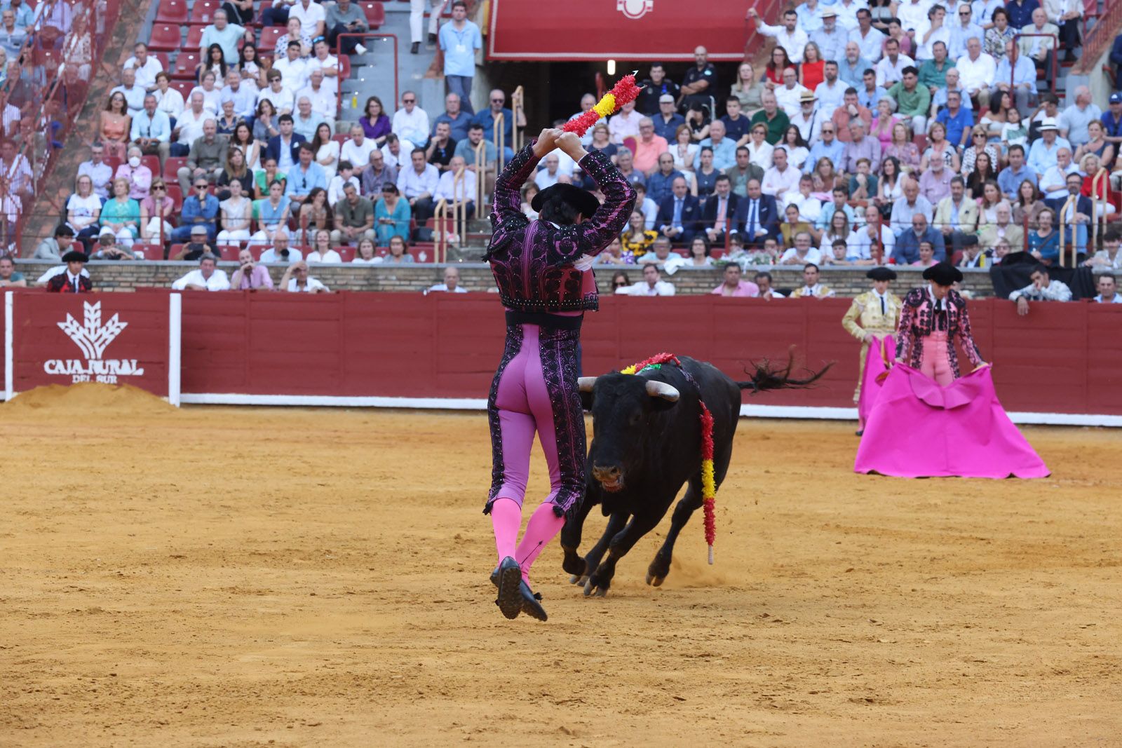 Javier Zulueta y Manuel Quintana abren la puerta de Los Califas