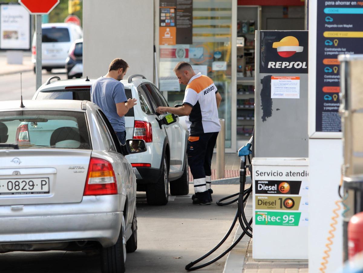 La subida del precio de la gasolina coincide con la Operación salida del verano