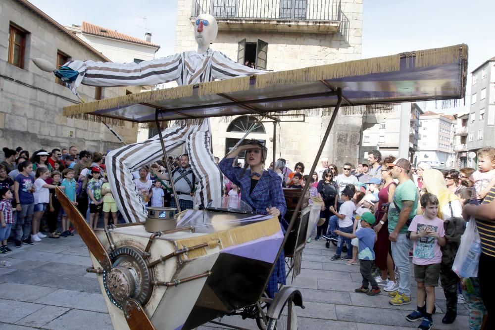 El Festival de Títeres abarrota Redondela de teatro y diversión