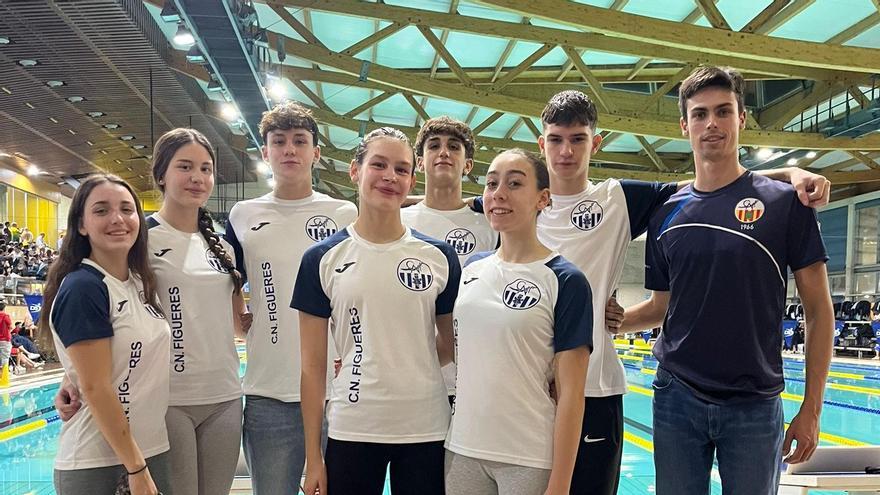 Els nedadors del Club Natació Figueres que van assistir al campionat.