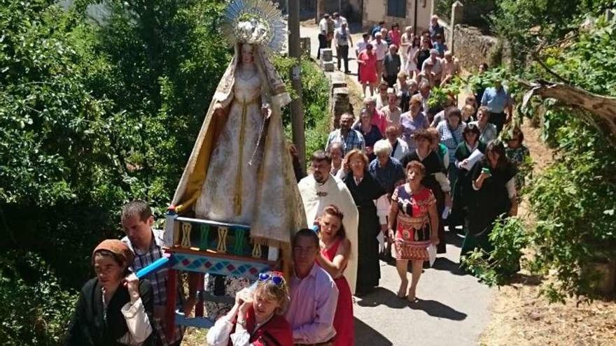 San Martín del Terroso celebra la fiesta de la Virgen de la Encarnación