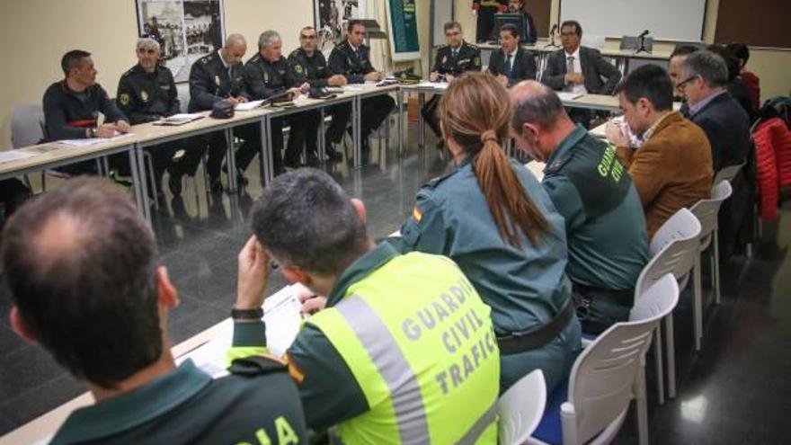 Imagen de la reunión celebrada ayer por la junta local de seguridad.