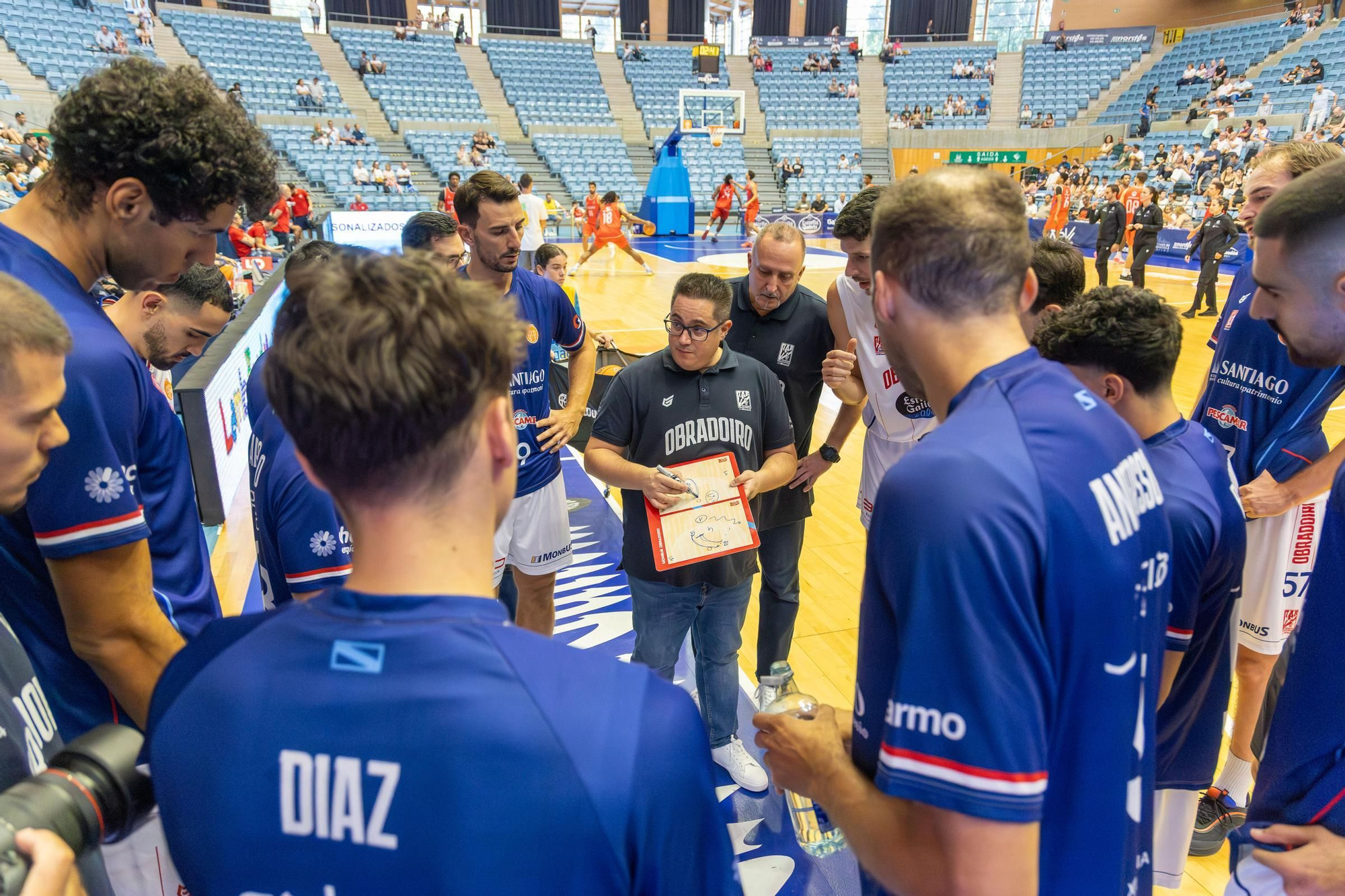 El Obradoiro se lleva su torneo con sangre, sudor y lágrimas