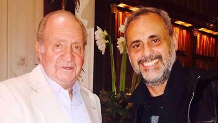 El Rey don Juan Carlos y el periodista Jorge Rial, en Los Ángeles.