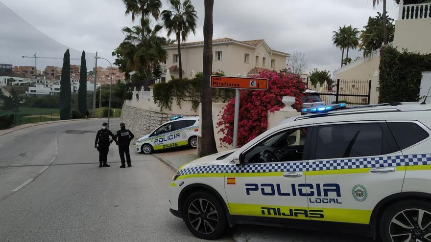 Detenido un hombre tras apuñalar a su mujer y a su hija en Málaga