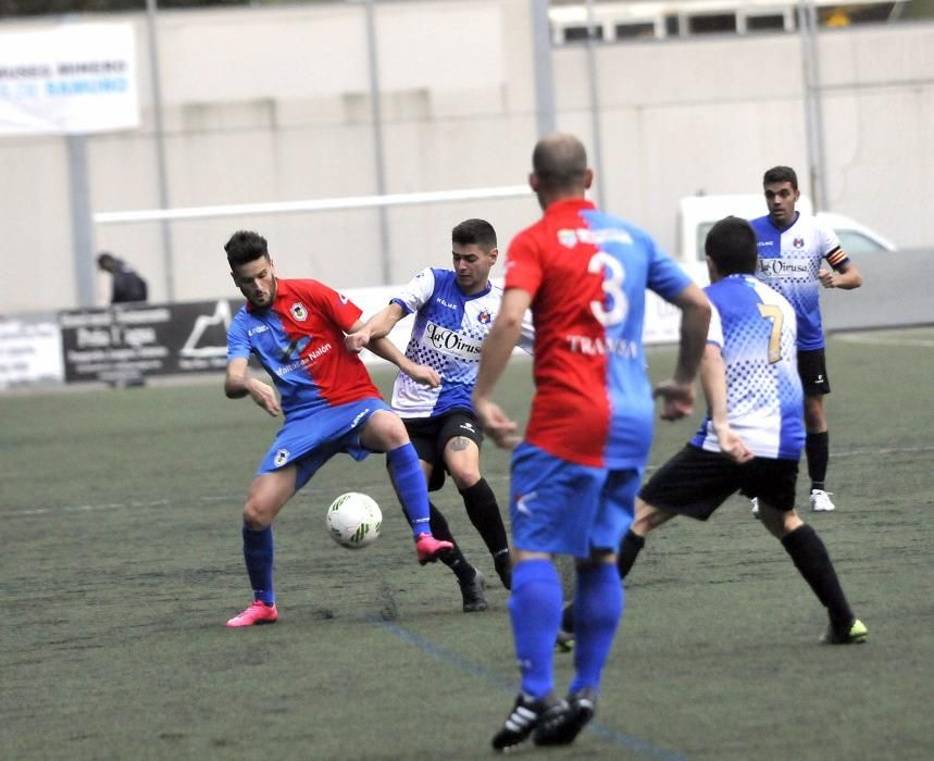 El partido entre el Langreo y el Tuilla, en imágenes