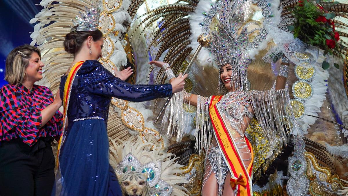 Zaira Gutiérrez, de Salgueiro, fue elegida este sábado por la noche como reina del Carnaval de Cartagena.