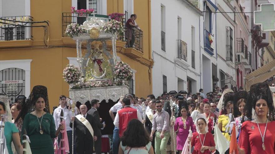 La Virgen de la Cabeza y Nuestra Señora de Gracia salen en procesión