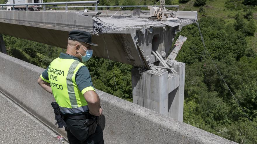 Cerrado en ambos sentidos el tramo de la A-6 entre Lugo y León donde se derrumbó un viaducto en obras