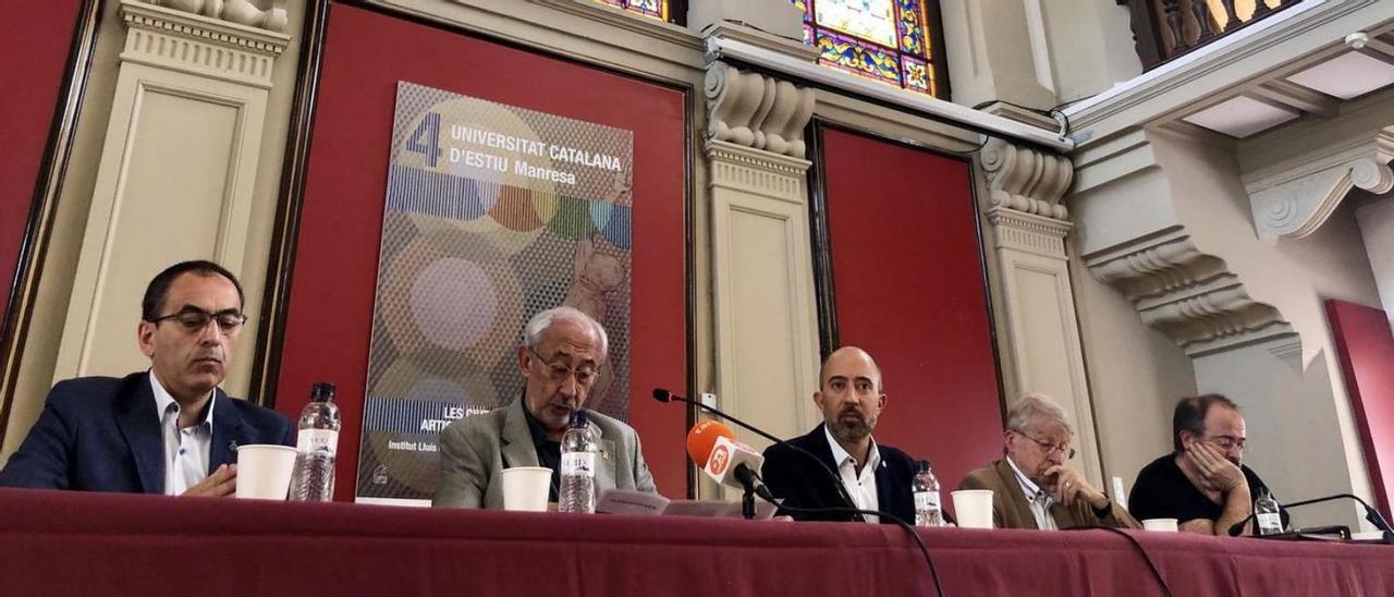 Josep Gili, Jordi Casassas, Marc Aloy, Josep Sinca i Ignasi Cebrian, ahir, en la presentació  | AJM