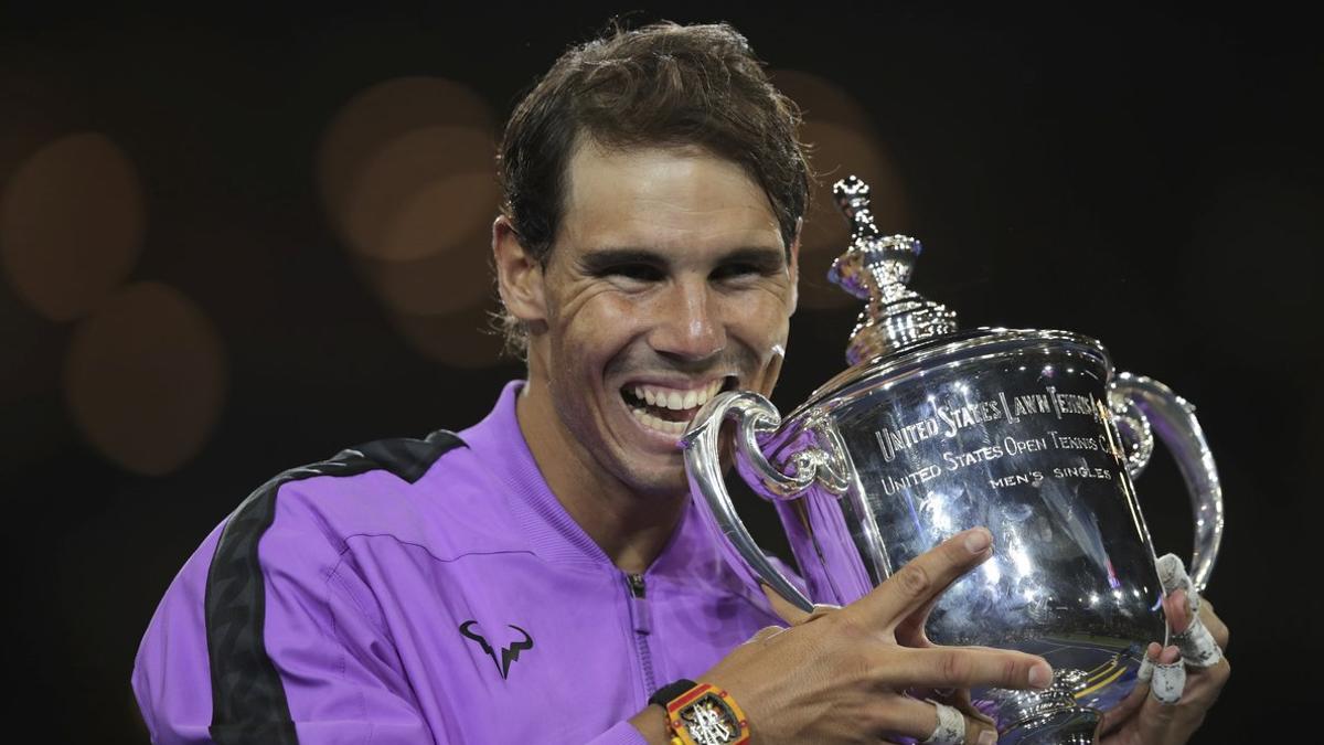 Nadal, con el trofeo del Abierto de EEUU.