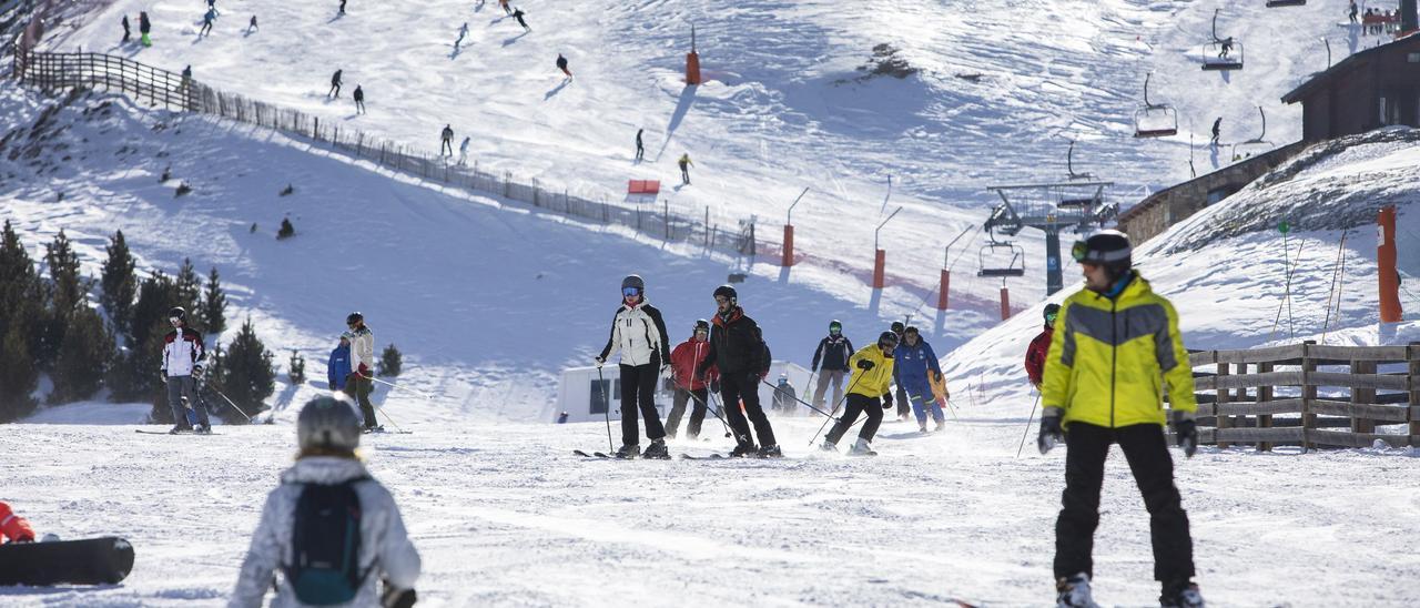 Imagen de las pistas de la estación invernal de Cerler, en el valle de Benasque.