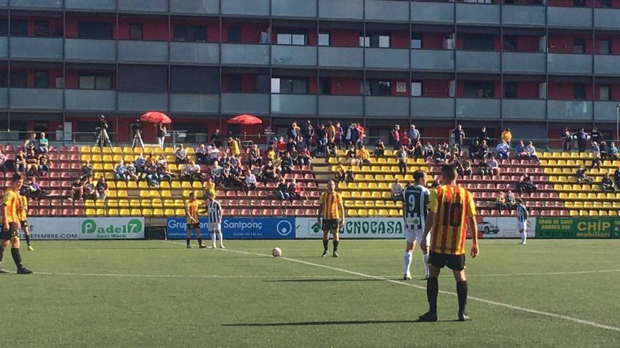 L&#039;inici del partit al Narcís Sala.