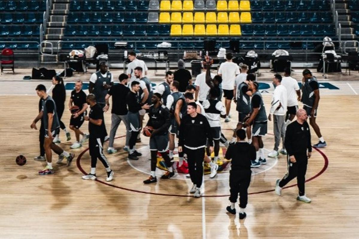 Dubai Basketball, en el entrenamiento en el Palau este lunes, un equipo al que teme Xavi Pascual