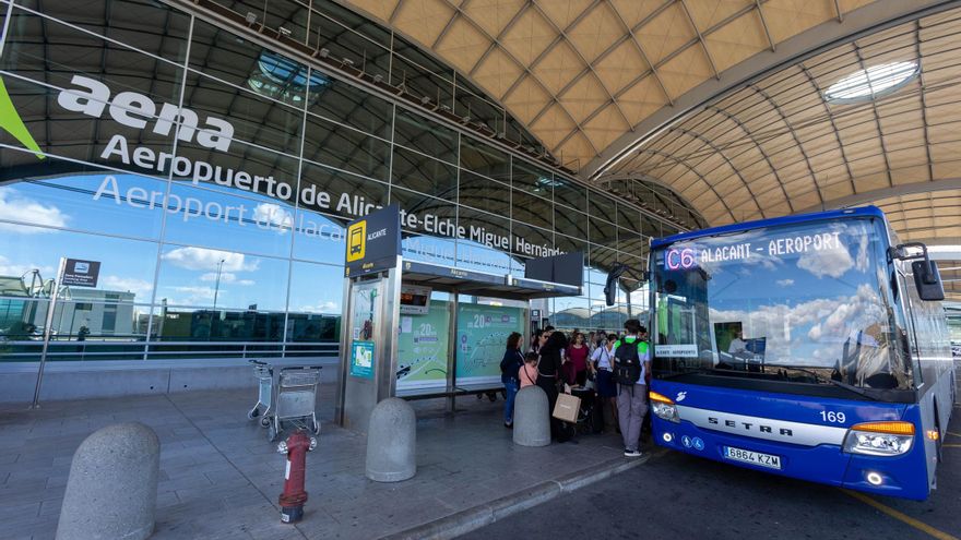Herido tras ser atropellado en el aeropuerto de Alicante-Elche