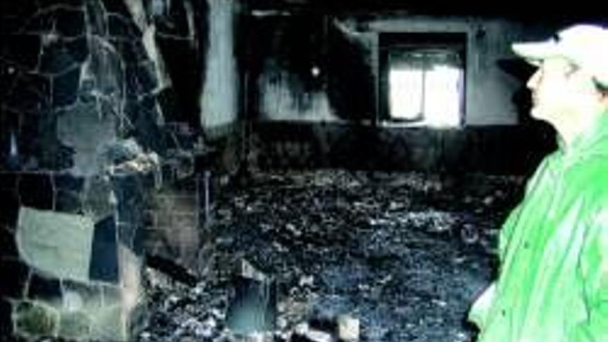 Un muerto y dos heridos por un incendio en una casa de Ceclavín