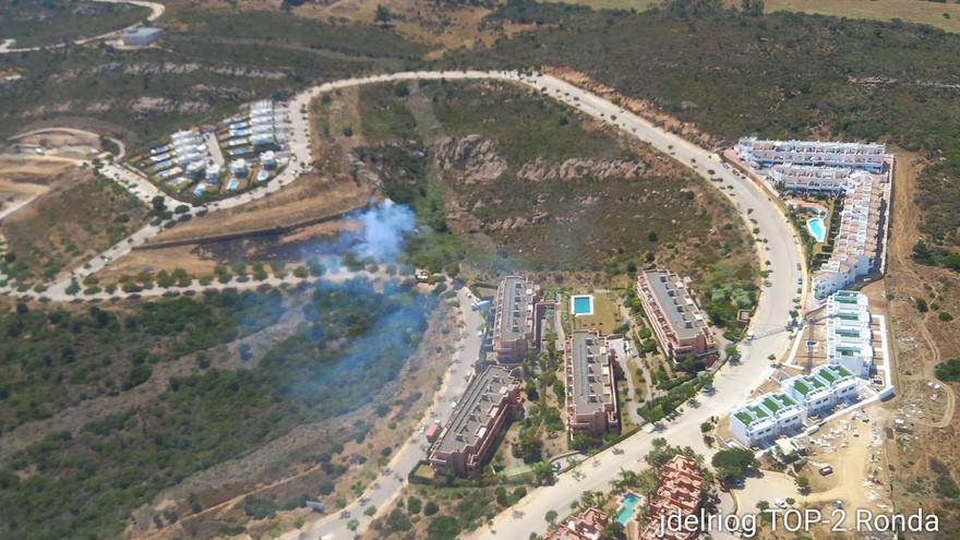 Vista de la zona afectada por el incendio en Arroyo del Calataraje