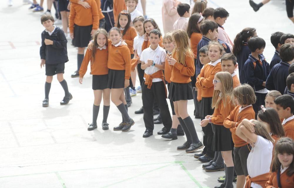 Muiñeira con 450 alumnos del colegio Franciscanas