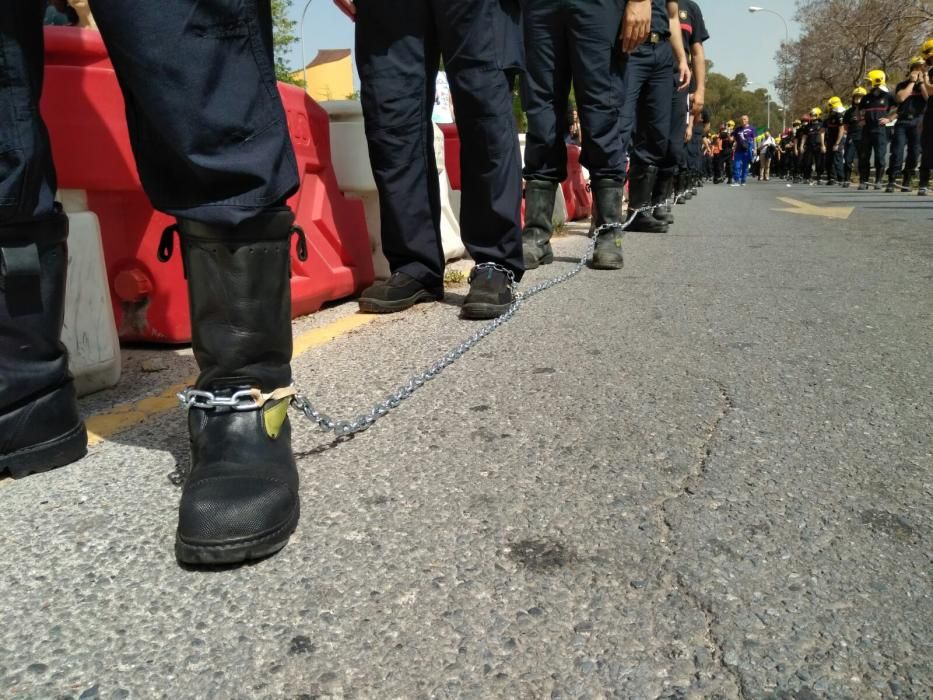 Manifestación de los bomberos de Málaga