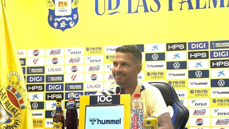Jonathan Viera: "Ojalá Jesé marque el gol del ascenso"