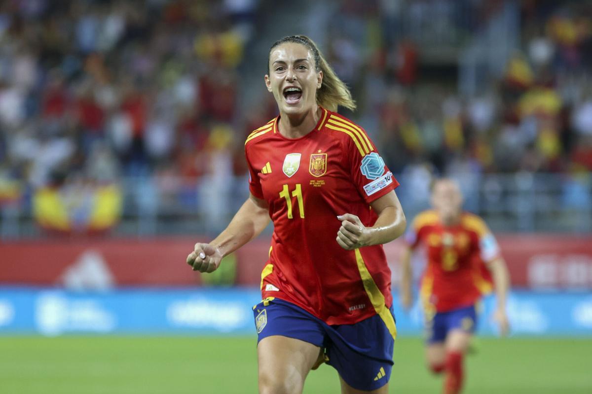 Alexia Putellas, en un partido con España