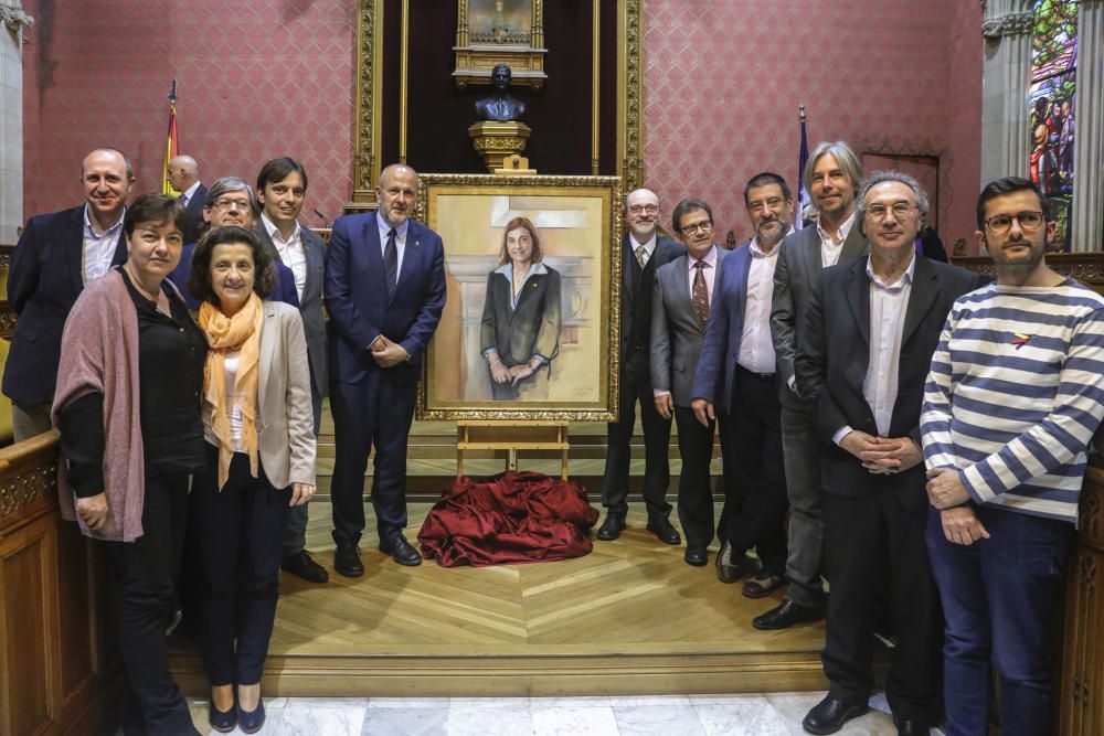 El Consell presenta el retrato de Montserrat Casas