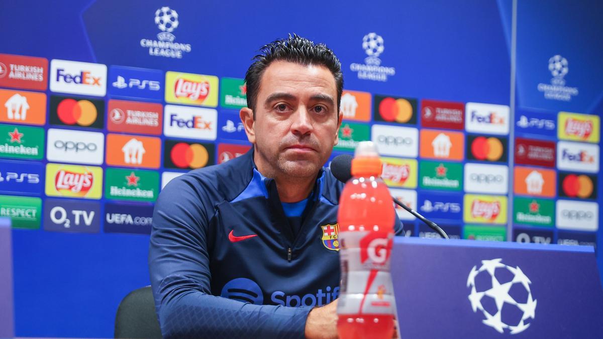 RUEDA DE PRENSA XAVI HERNANDEZ. PREVIA FC BARCELONA - VIKTORIA PILSEN. PLZEN, REPUBLICA CHECA. FOTO: VALENTI ENRICH