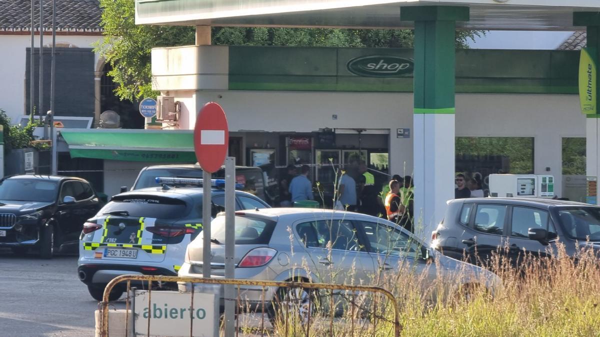 Accidente en la gasolinera de Benitatxell donde murió un hombre y una mujer resultó herida.