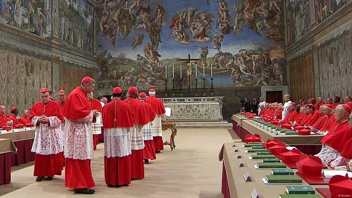 Los cardenales en el cónclave