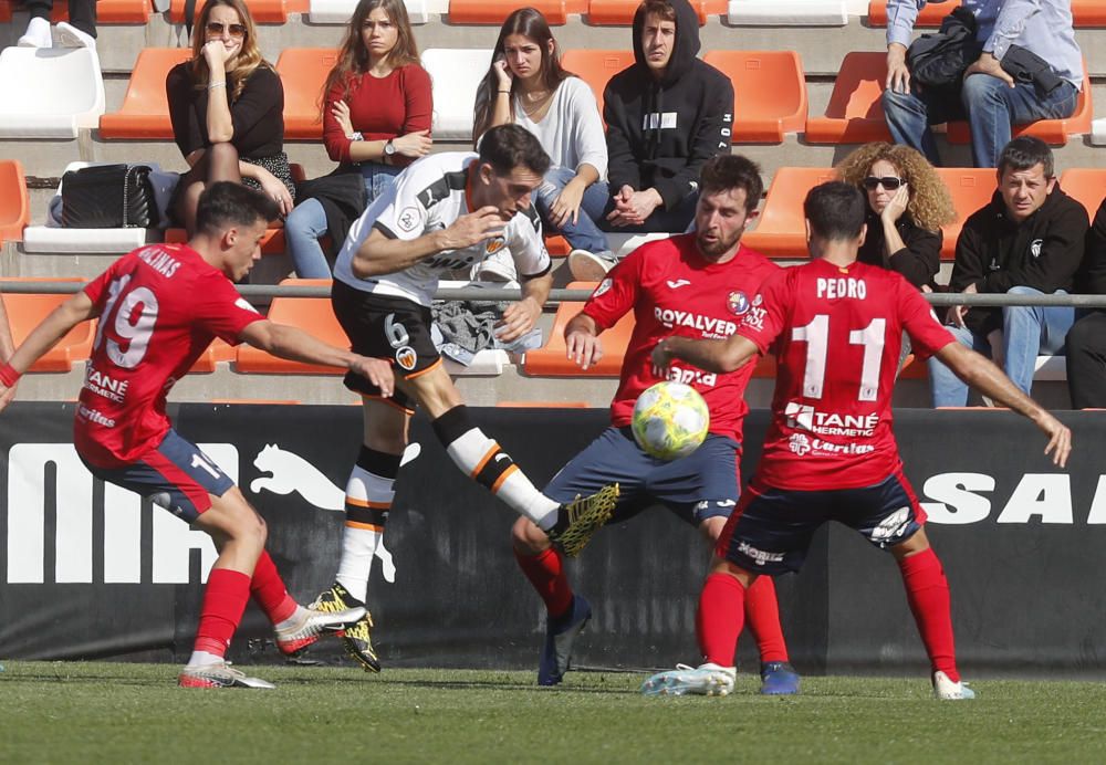 El Valencia Mestalla acaricia la remontada