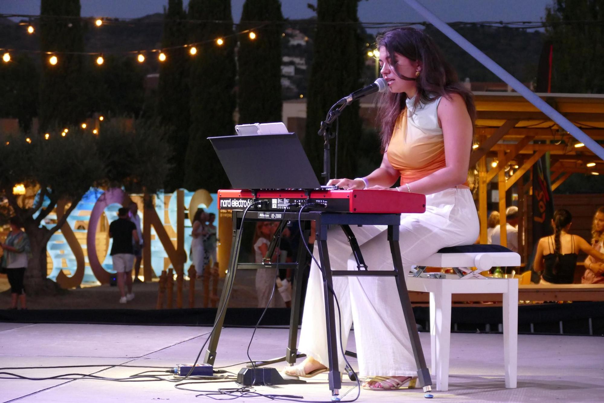 Roses es rendeix davant Rosario Flores a Sons del Món