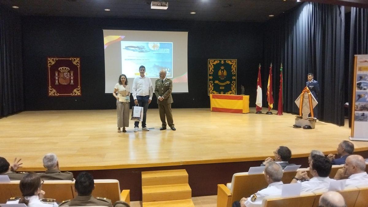 Álex de Dios García, ganador provincial de la Carta a un militar español.