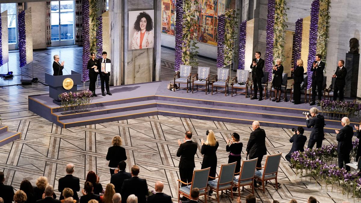 Imagen de archivo de la ceremonia de concesión del Nobel de la Paz a la activista iraní Narges Mohammadi.