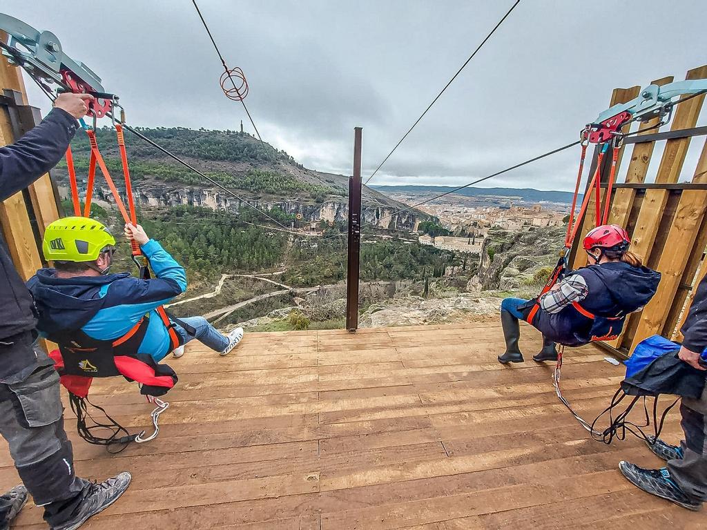 La tirolina es doble. 