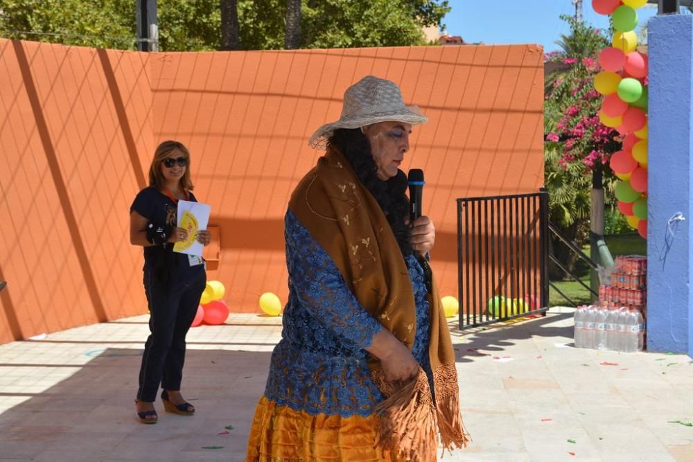 Homenaje a Bolivia en el Jardín de la Seda de Murcia