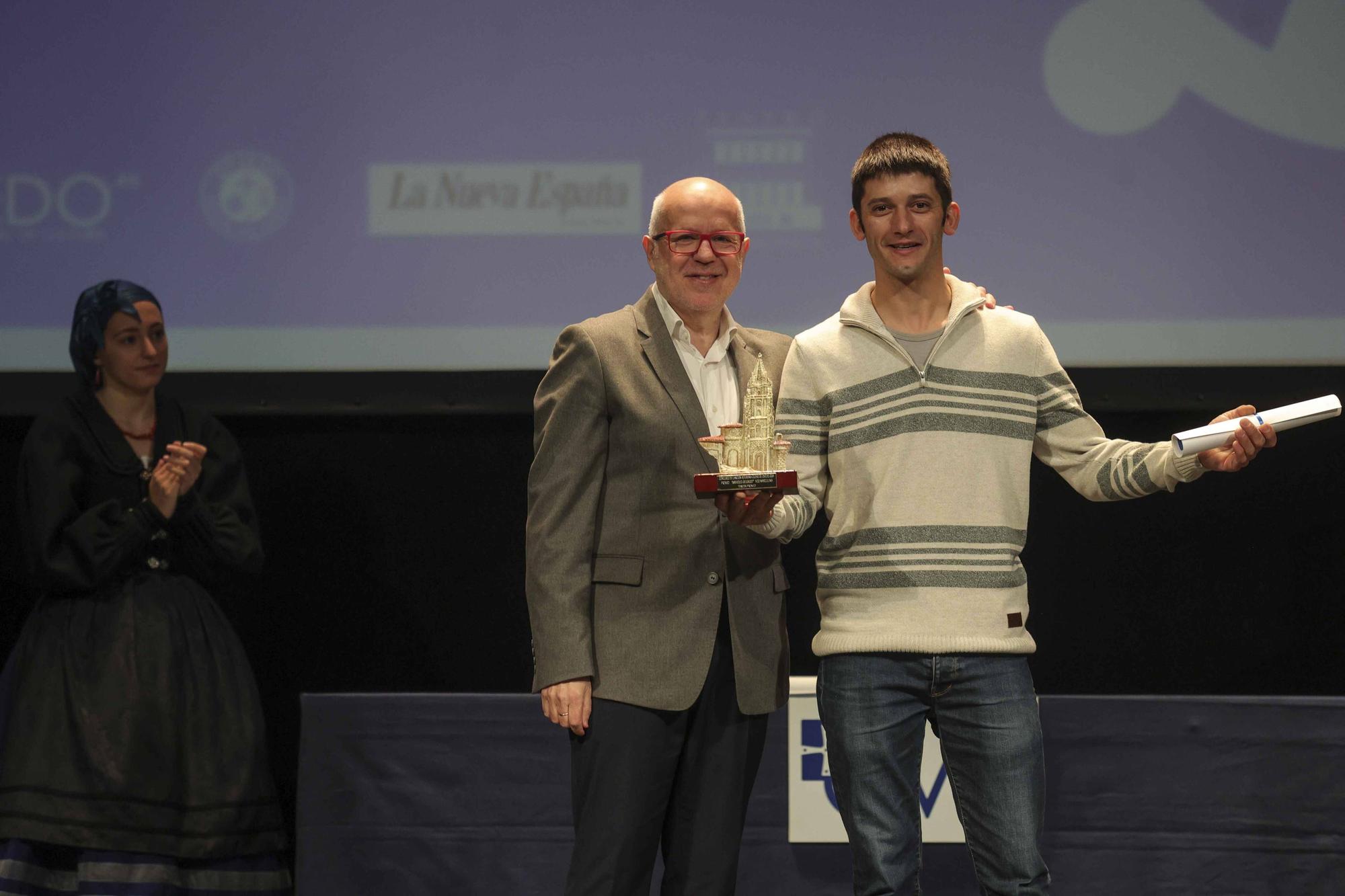 Así fue la final del concurso de canción asturiana "Ciudad de Oviedo"