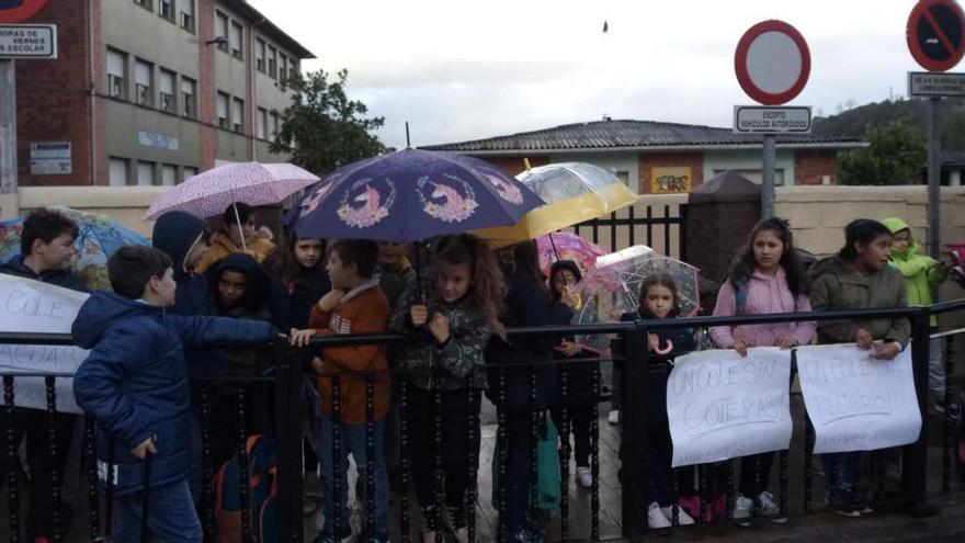 El Ayuntamiento autoriza la reparación de la cubierta del colegio Turiellos