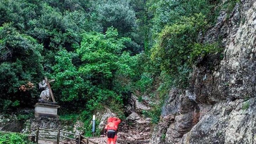 L’episodi de pluges deixa més de 52 l/m² a Montserrat, on s'ha tallat el camí de la Cova per esllavissades