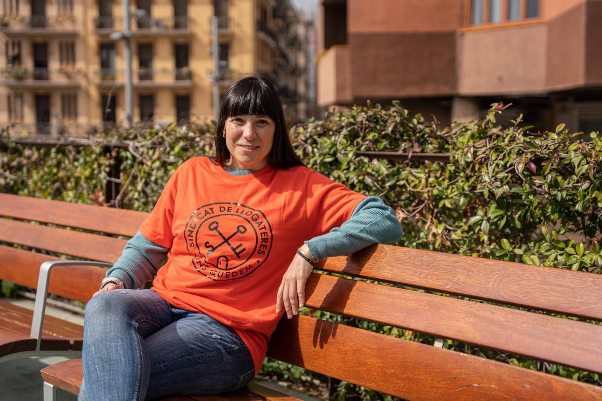 Sandra, antigua vecina del número 14 del edificio Orient de L'Hospitalet de Llobregat.