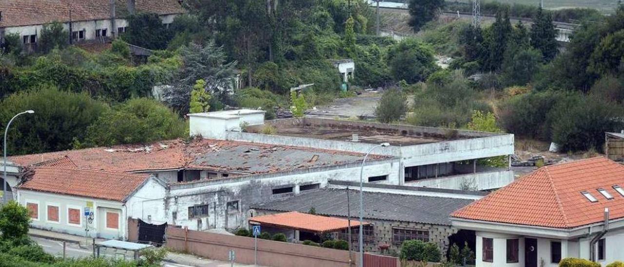 Una vista de los terrenos que ocupaba Construcciones Malvar, en Mollabao. // Rafa Vázquez