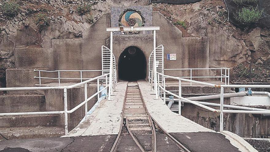 Una de las entradas del túnel de trasvase.