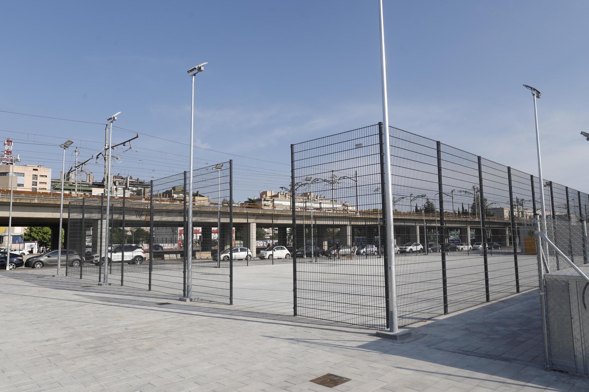 Acaben les obres de l’últim solar del parc Central 14 anys després