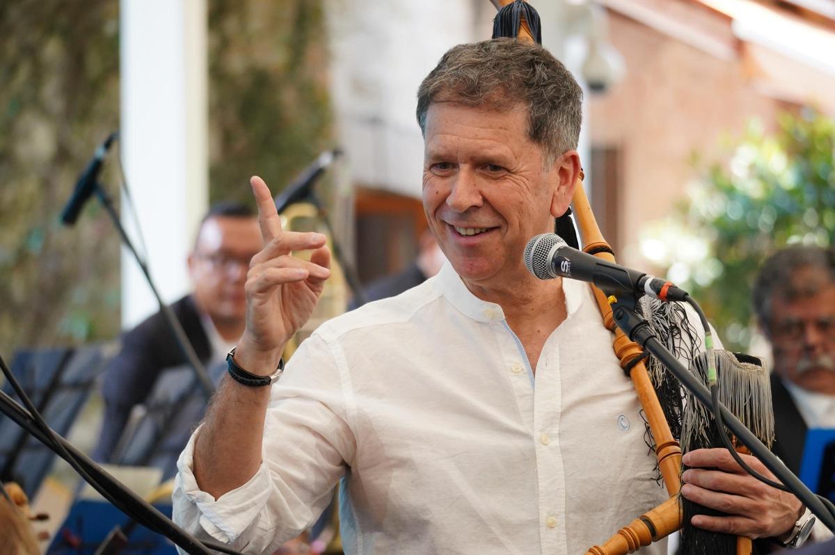 EN IMÁGENES: La “Sinfonía del emigrante” de Guti y el Coro Minero de Turón hacen sonar en México el corazón de Asturias