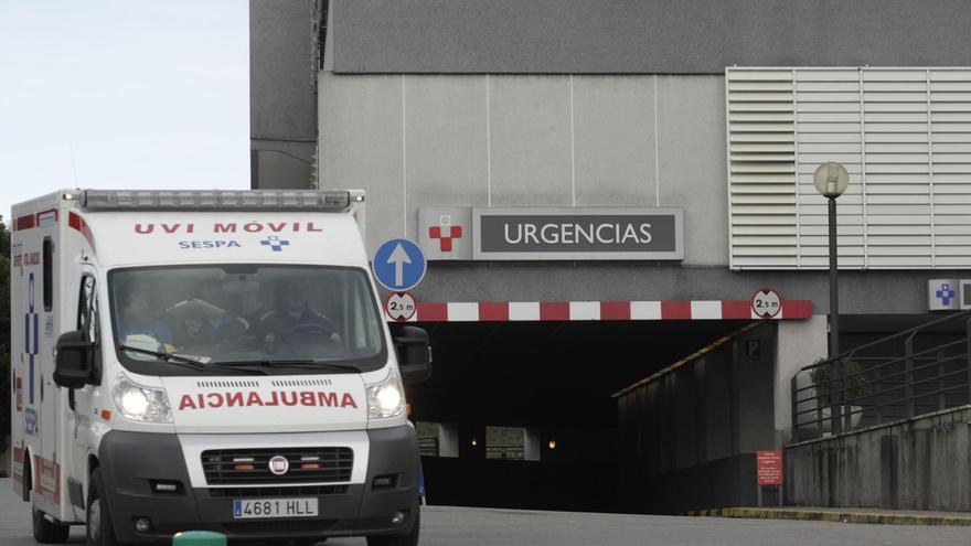 Un coche atropella a una persona sin hogar mientras dormía en un garaje de Gijón