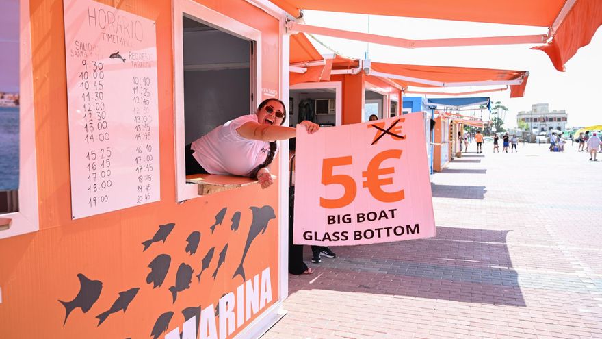 «¡A Tabarca por 5 euros!»: Un puerto con espíritu de mercadillo